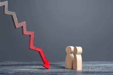  Ministério mantém previsão de queda da economia em 4,7% este ano 