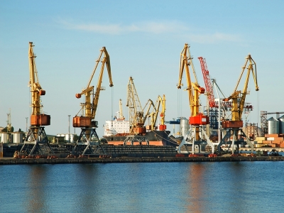 Aumento de exportações industriais traria R$ 376 bi para economia