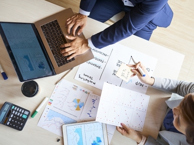 Confiança da indústria cai 1,1 ponto na prévia de abril, diz FGV