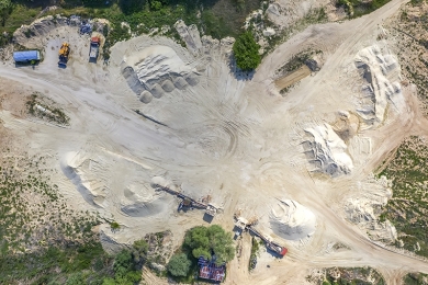 Mineração de bitcoin está derretendo lago glacial de 12 mil anos