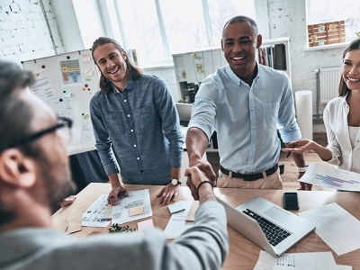 Serviços crescem 0,5% em agosto e atingem maior patamar desde 2015